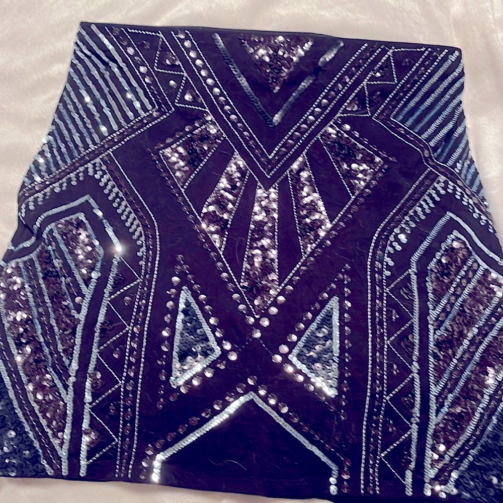 Express mini skirt size small in black